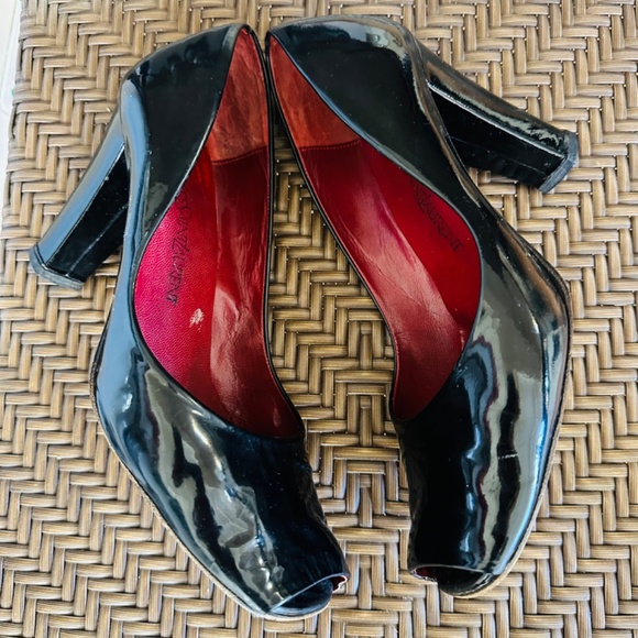 Yves Saint Laurent Shoes - Black Patent Leather - Size 9.5 - Picture 3 of 15